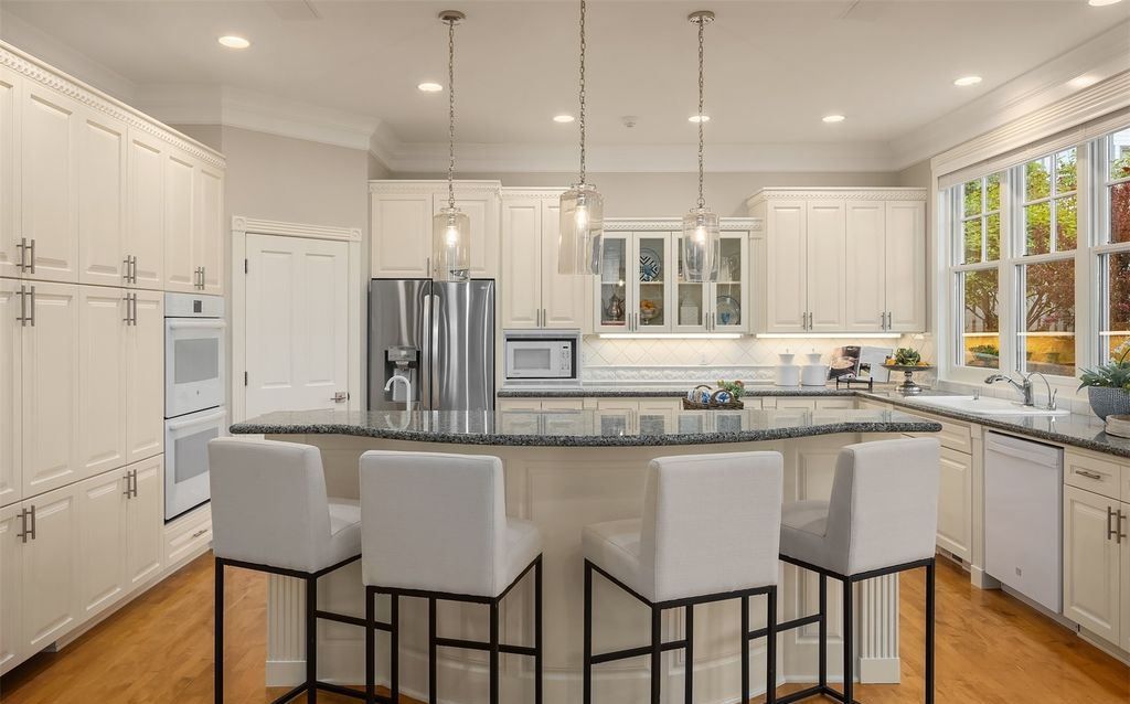 Exquisite Estate Panoramic Vistas and Effortless Entertainment in Washington Offered at 16.75 Million 11