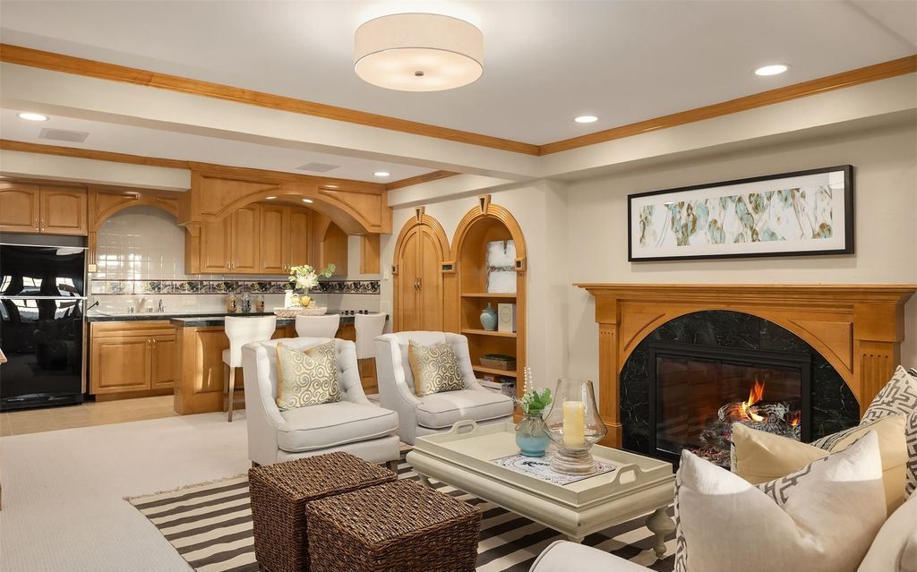 Exquisite Estate Panoramic Vistas and Effortless Entertainment in Washington Offered at 16.75 Million 30