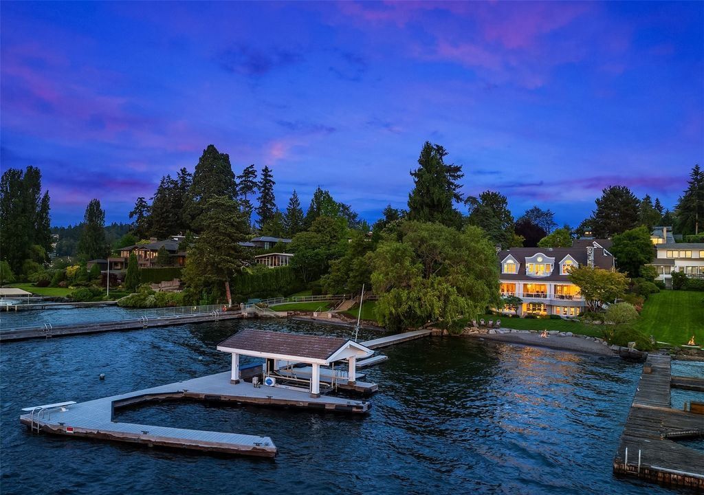 Exquisite Estate Panoramic Vistas and Effortless Entertainment in Washington Offered at 16.75 Million 37