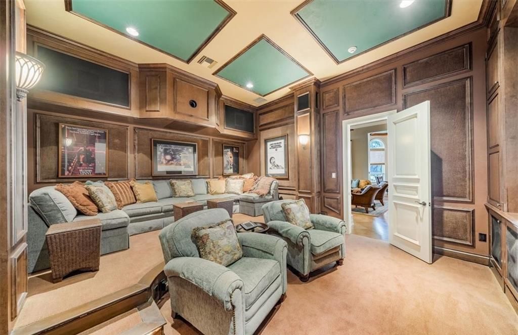 Discover an exquisite 6,500 sq ft single-level home at 2116 Canna Way, Naples, FL, set on a stunning 0.78-acre lot with picturesque lake and golf course views.
