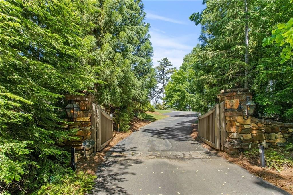 Extraordinary Views Stunning Architectural Masterpiece in South Carolina Listed for 12000682 4