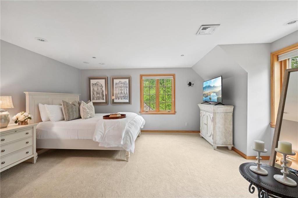 Farview Manor A Luxurious Pennsylvania Estate for the Discerning Buyer Offered at 2.75 Million 26