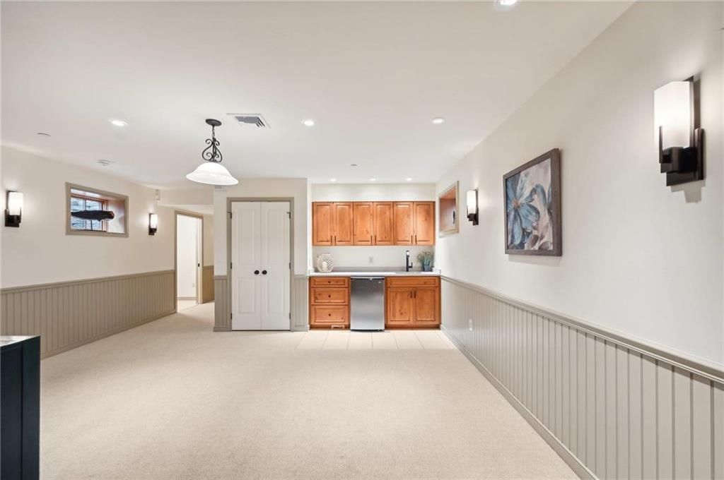 Farview Manor A Luxurious Pennsylvania Estate for the Discerning Buyer Offered at 2.75 Million 34