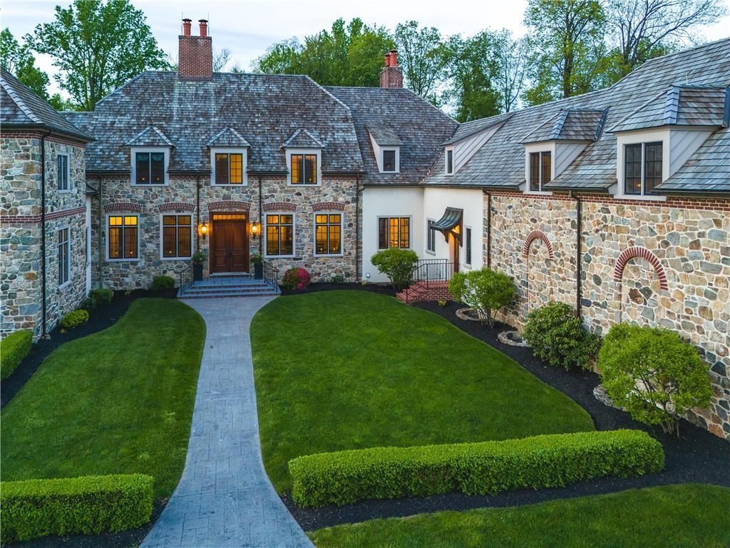 Farview Manor A Luxurious Pennsylvania Estate for the Discerning Buyer Offered at 2.75 Million 49