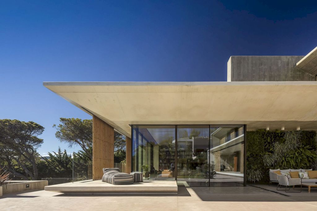 House in Cascais in Portugal by OPENBOOK Architecture 6