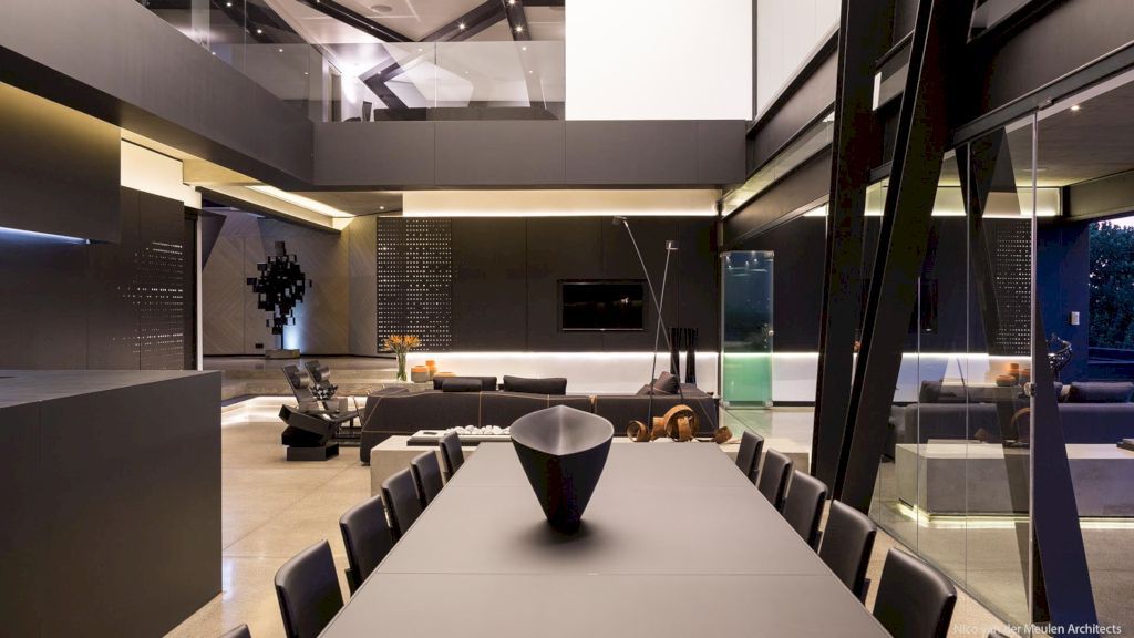 Kloof Road House by Nico van der Meulen Architects