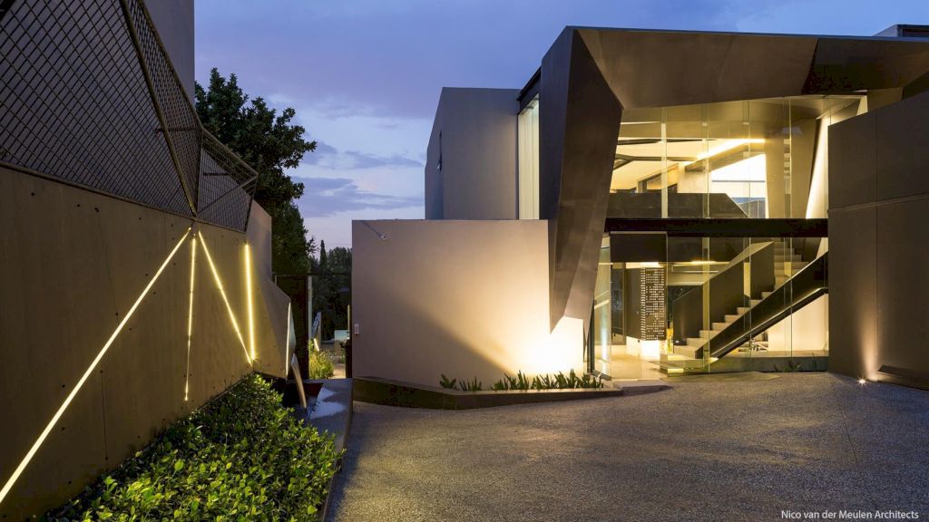 Kloof Road House by Nico van der Meulen Architects 8