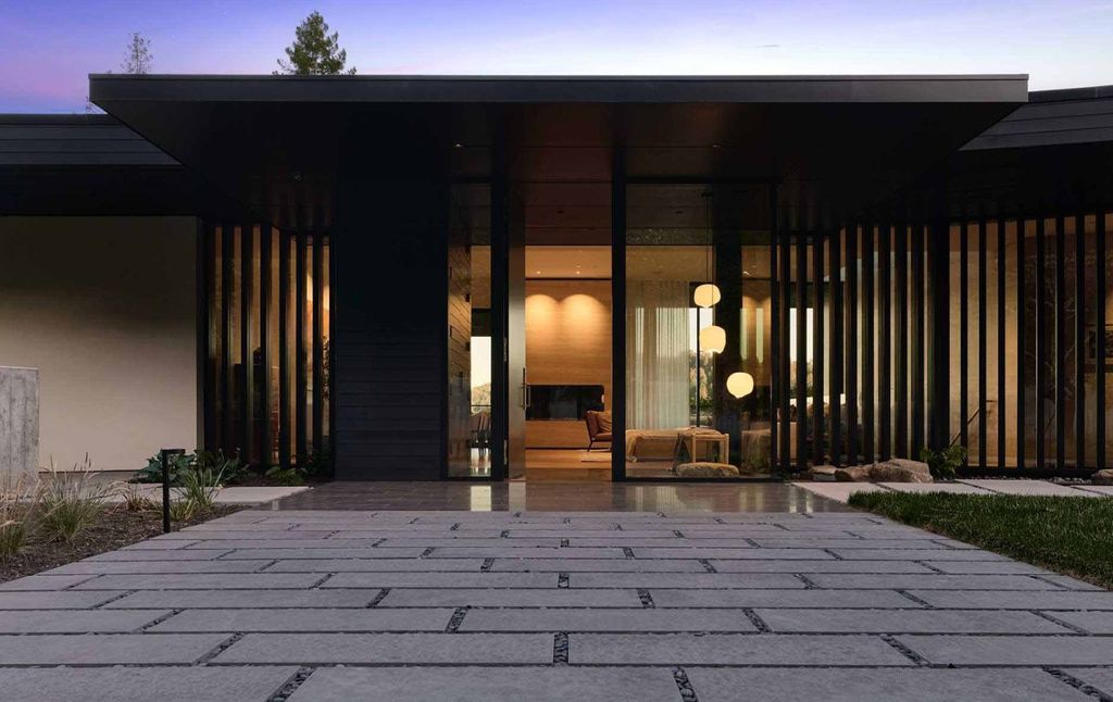 Kojima House, a Modernized Retreat by SWATT + PARTNERS