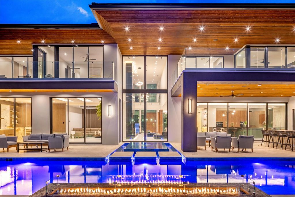 Indulge in unparalleled luxury at 2733 NE 16th St, Fort Lauderdale, FL 33304—an exceptional 5-bedroom, 7-bathroom estate built in 2024 in Coral Ridge.
