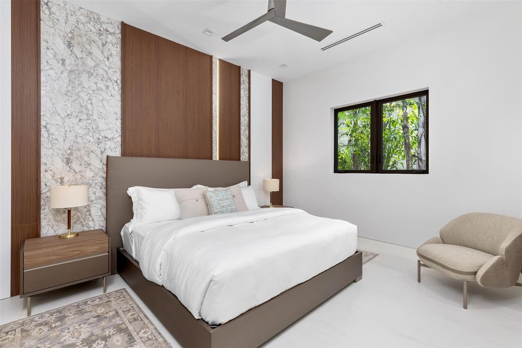 Indulge in unparalleled luxury at 2733 NE 16th St, Fort Lauderdale, FL 33304—an exceptional 5-bedroom, 7-bathroom estate built in 2024 in Coral Ridge.