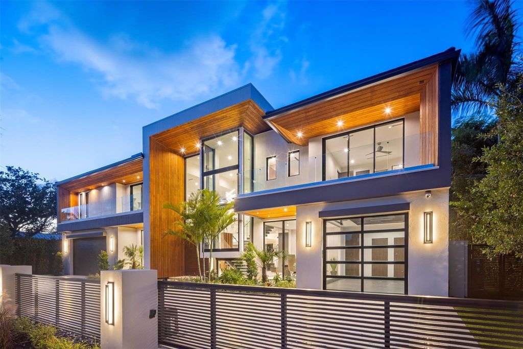 Indulge in unparalleled luxury at 2733 NE 16th St, Fort Lauderdale, FL 33304—an exceptional 5-bedroom, 7-bathroom estate built in 2024 in Coral Ridge.