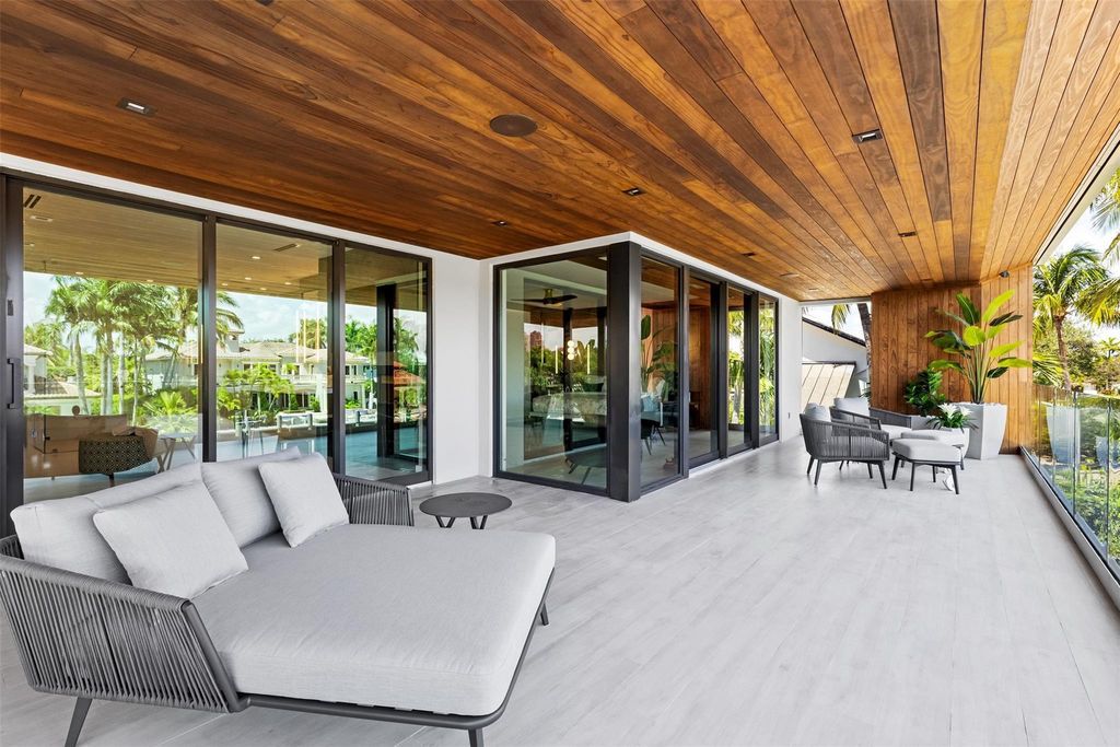 Indulge in unparalleled luxury at 2733 NE 16th St, Fort Lauderdale, FL 33304—an exceptional 5-bedroom, 7-bathroom estate built in 2024 in Coral Ridge.