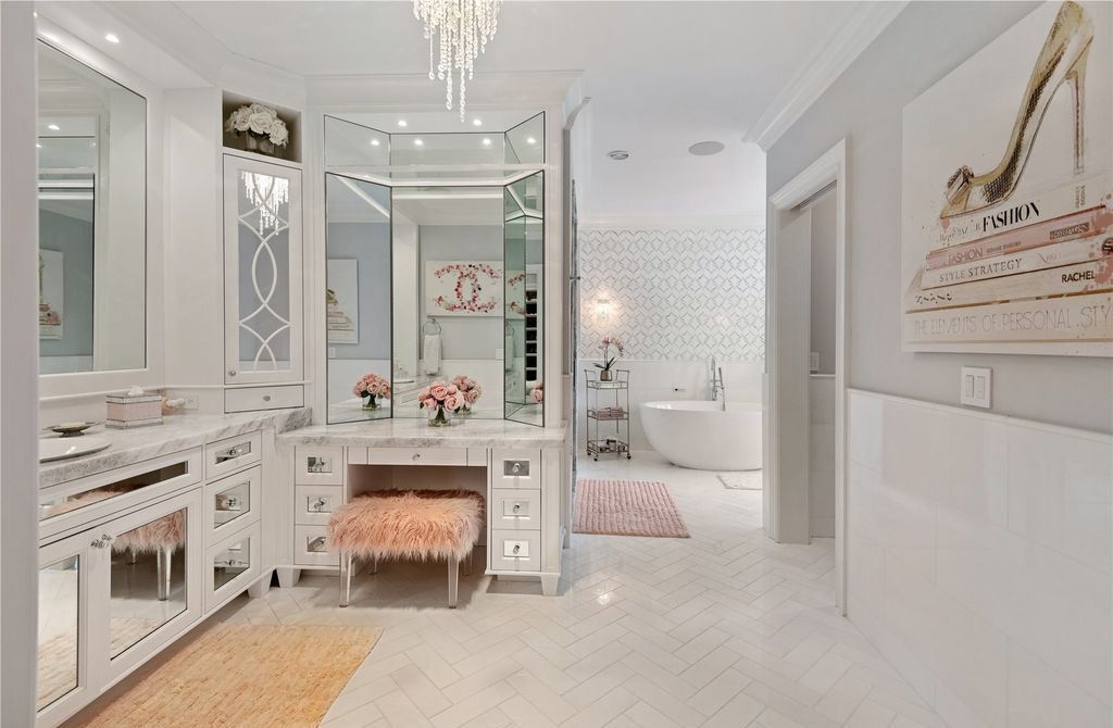 Luxurious Fully Furnished Estate with Modern Aesthetic in New York Priced at 8995000 14