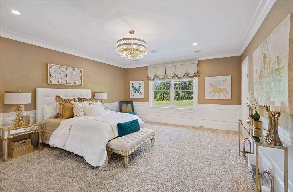 Luxurious Fully Furnished Estate with Modern Aesthetic in New York Priced at 8995000 17