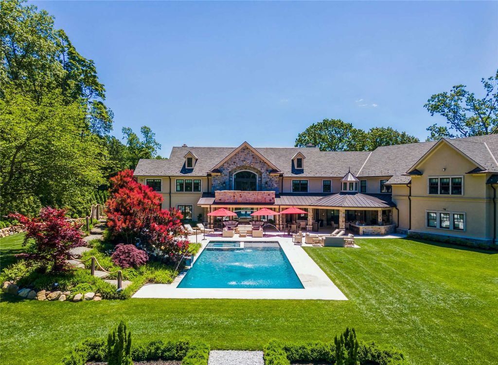 Luxurious Fully Furnished Estate with Modern Aesthetic in New York Priced at 8995000 25