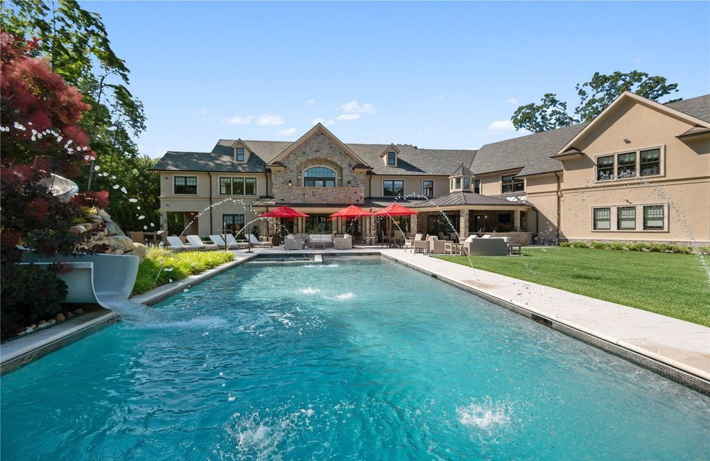 Luxurious Fully Furnished Estate with Modern Aesthetic in New York Priced at 8995000 26