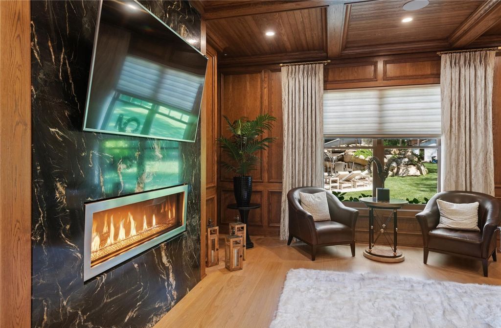 Luxurious Fully Furnished Estate with Modern Aesthetic in New York Priced at 8995000 8