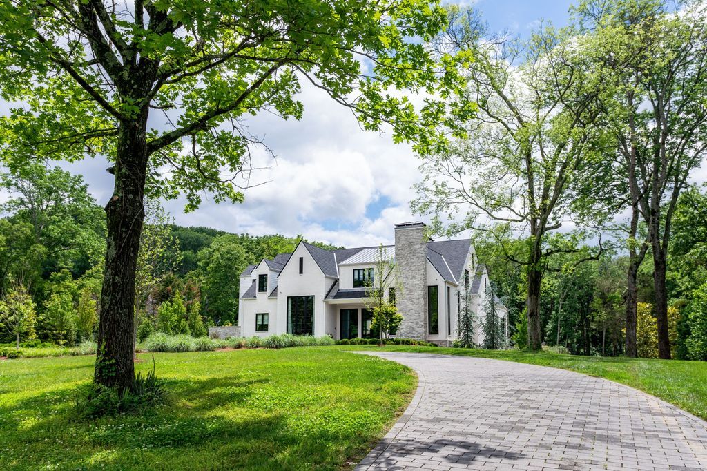 Luxurious Tennessee Home Boasts Modern Design Smart Tech and Resort Like Backyard for 8.65 Million 1