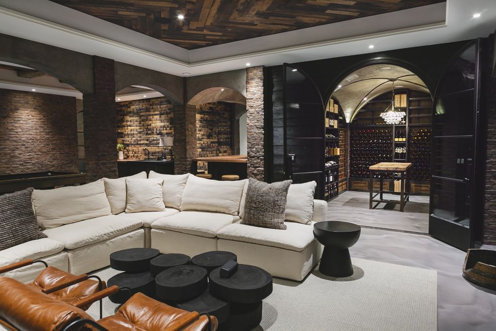 Luxurious Tennessee Home Boasts Modern Design Smart Tech and Resort Like Backyard for 8.65 Million 27
