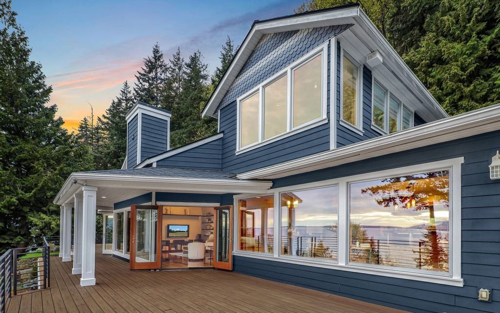 Luxurious Washington Home with Spectacular Views of Dot Island the Bay Offered at 2.695 Million 13