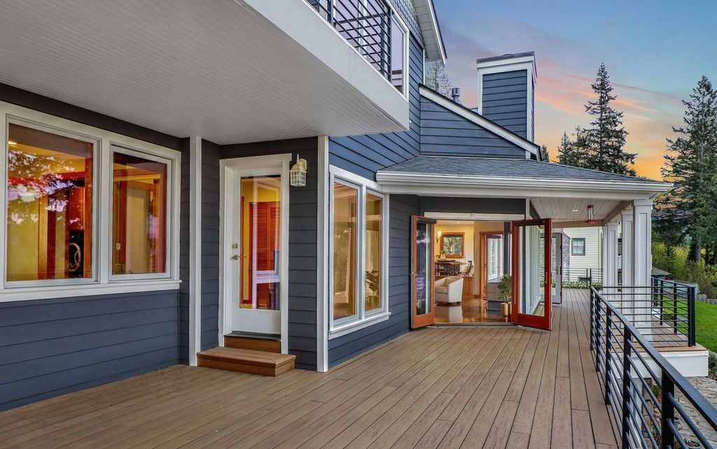 Luxurious Washington Home with Spectacular Views of Dot Island the Bay Offered at 2.695 Million 14