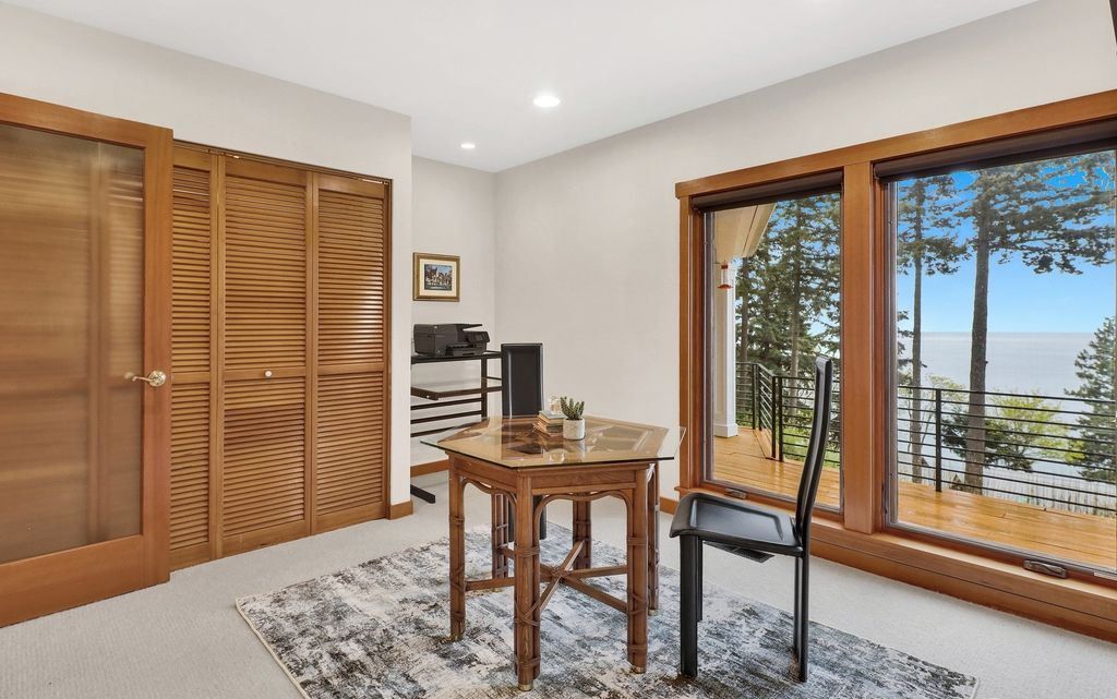 Luxurious Washington Home with Spectacular Views of Dot Island the Bay Offered at 2.695 Million 21