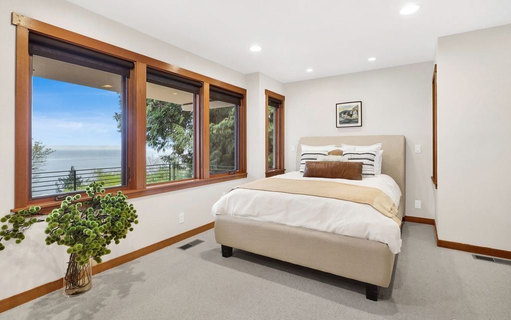 Luxurious Washington Home with Spectacular Views of Dot Island the Bay Offered at 2.695 Million 22
