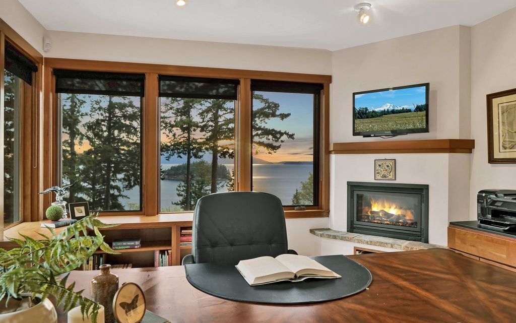 Luxurious Washington Home with Spectacular Views of Dot Island the Bay Offered at 2.695 Million 24