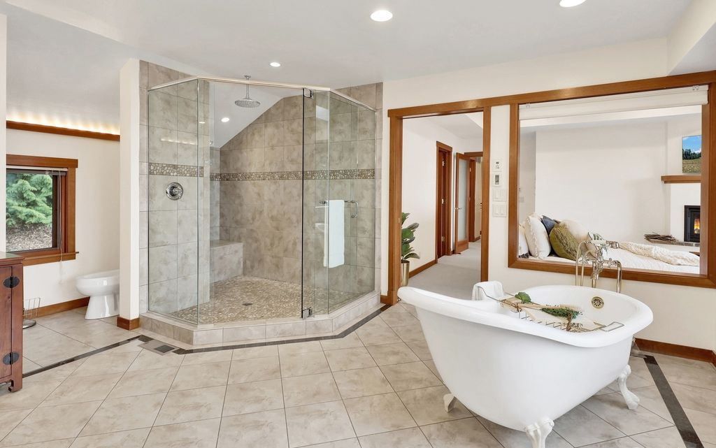 Luxurious Washington Home with Spectacular Views of Dot Island the Bay Offered at 2.695 Million 29