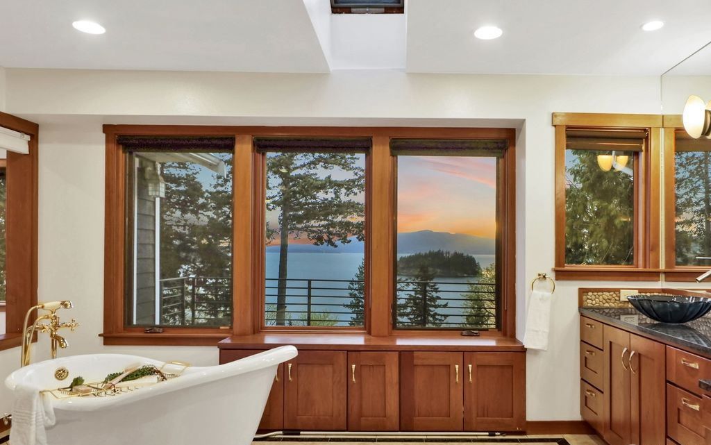Luxurious Washington Home with Spectacular Views of Dot Island the Bay Offered at 2.695 Million 30