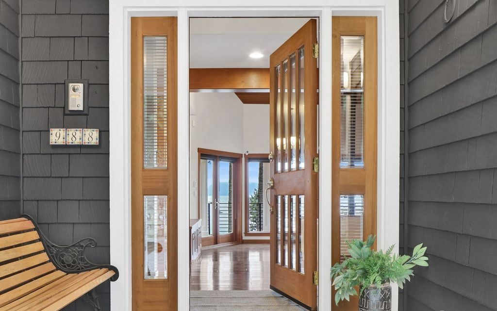Luxurious Washington Home with Spectacular Views of Dot Island the Bay Offered at 2.695 Million 6