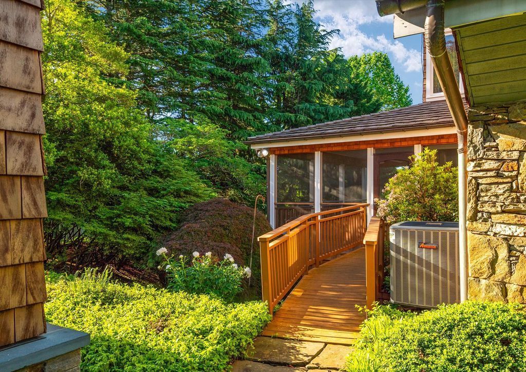 Luxurious Waterfront Haven Marylands Ultimate Boaters Paradise for 3.5 Million 11