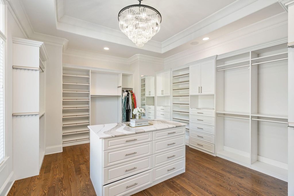 Luxury Redefined Exquisite One of a Kind Residence in Tennessee Offered at 3.45 Million 25