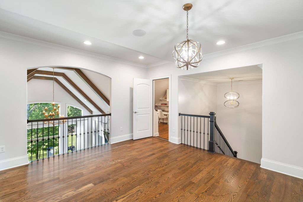Luxury Redefined Exquisite One of a Kind Residence in Tennessee Offered at 3.45 Million 27