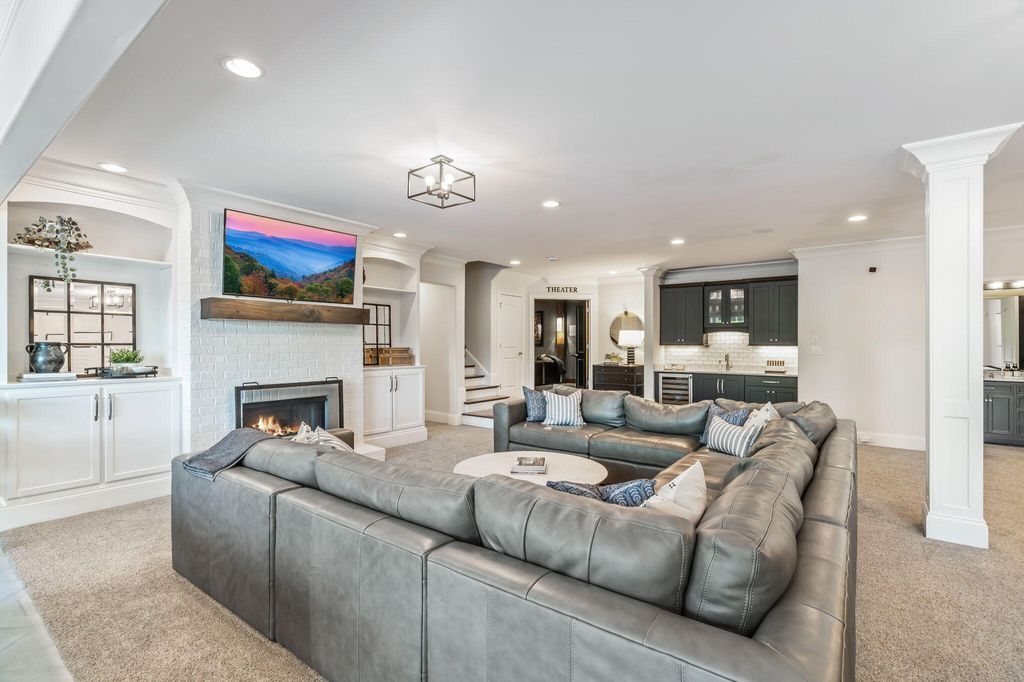 Luxury Redefined Exquisite One of a Kind Residence in Tennessee Offered at 3.45 Million 33