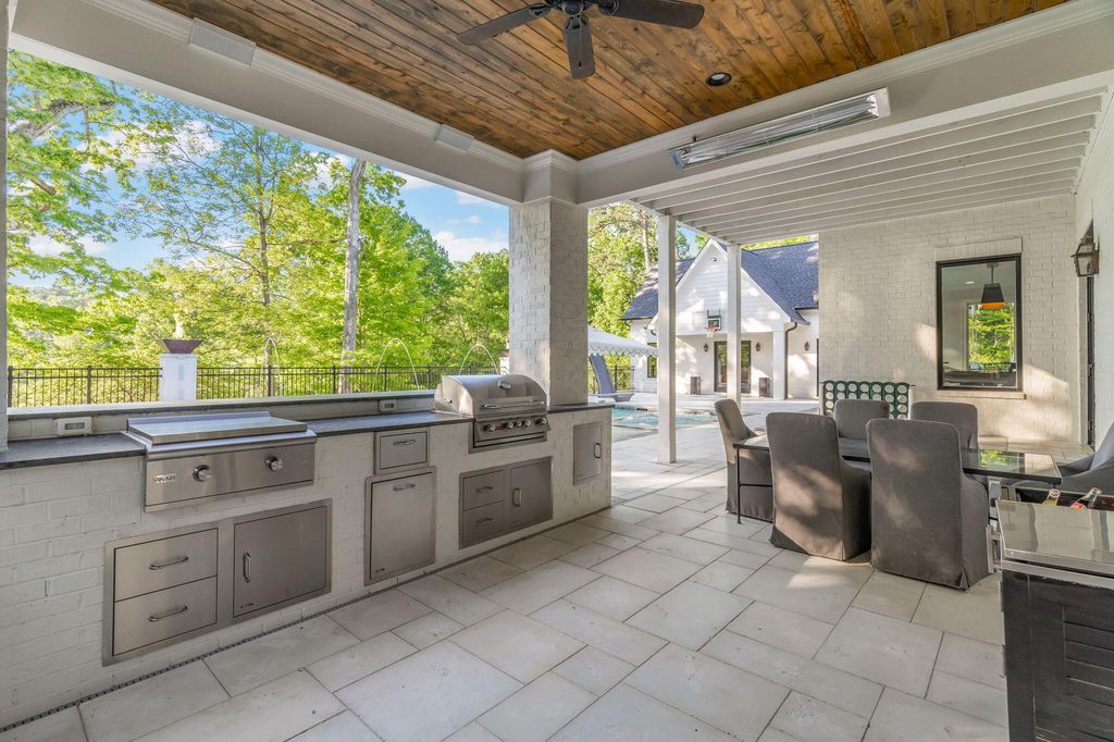 Luxury Redefined Exquisite One of a Kind Residence in Tennessee Offered at 3.45 Million 42