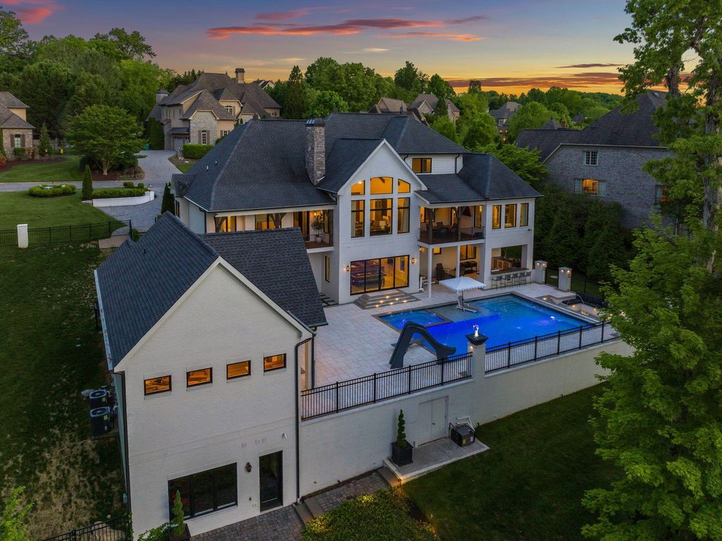 Luxury Redefined Exquisite One of a Kind Residence in Tennessee Offered at 3.45 Million 55