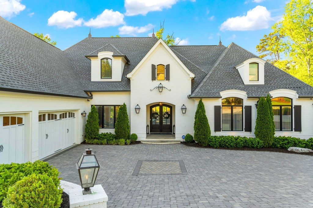 Luxury Redefined Exquisite One of a Kind Residence in Tennessee Offered at 3.45 Million 7