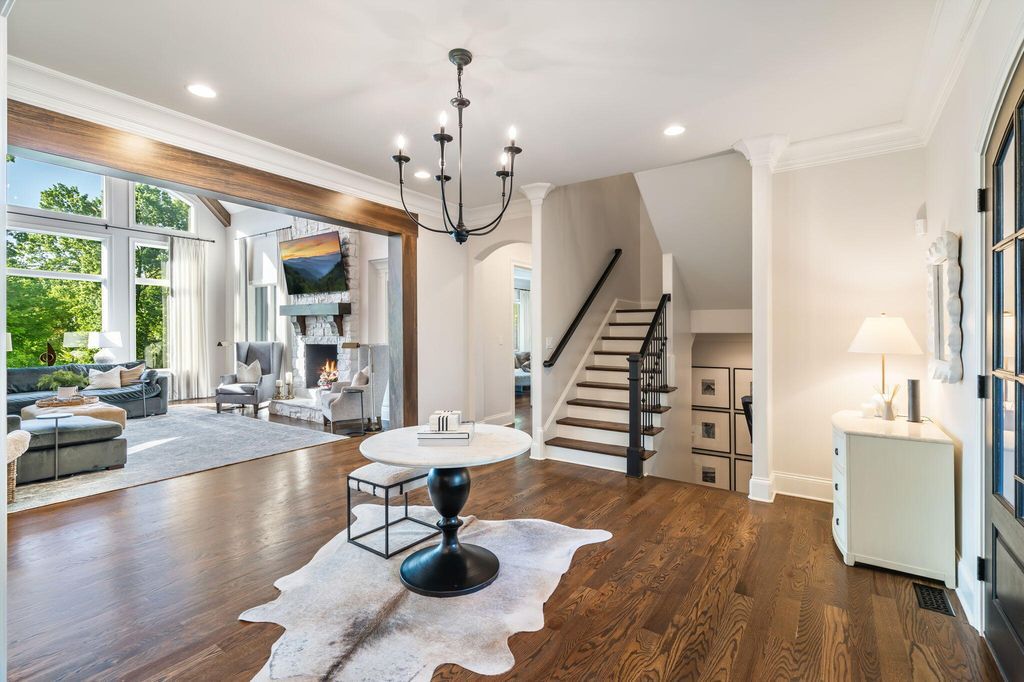 Luxury Redefined Exquisite One of a Kind Residence in Tennessee Offered at 3.45 Million 8
