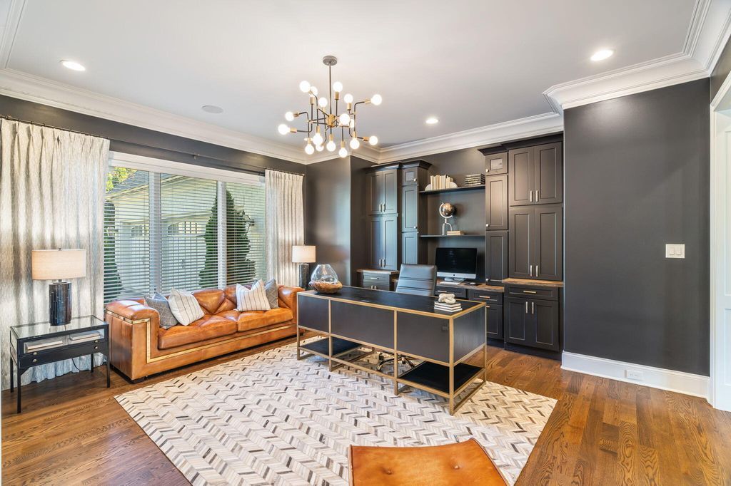 Luxury Redefined Exquisite One of a Kind Residence in Tennessee Offered at 3.45 Million 9