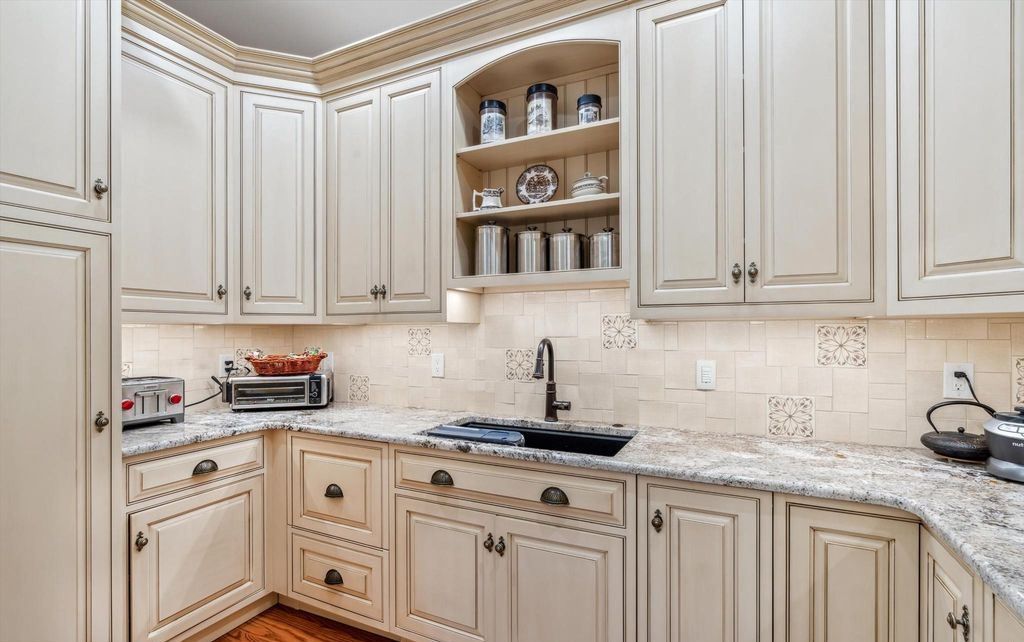 Majestic Pennsylvania Estate on Over 10 Acres Listed for 4.5 Million 28