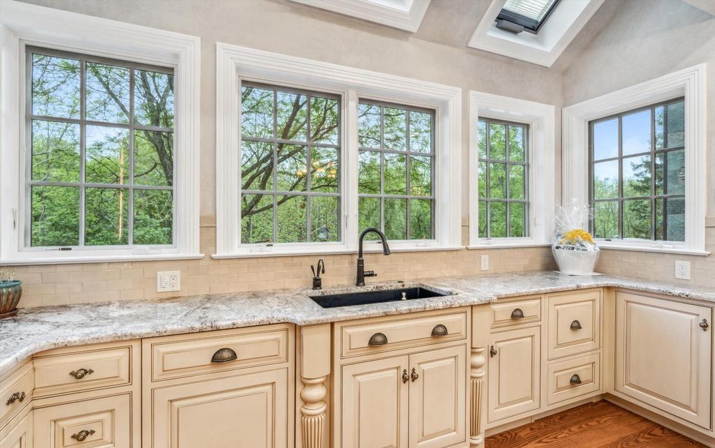 Majestic Pennsylvania Estate on Over 10 Acres Listed for 4.5 Million 30