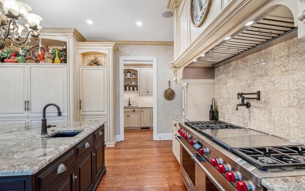 Majestic Pennsylvania Estate on Over 10 Acres Listed for 4.5 Million 31