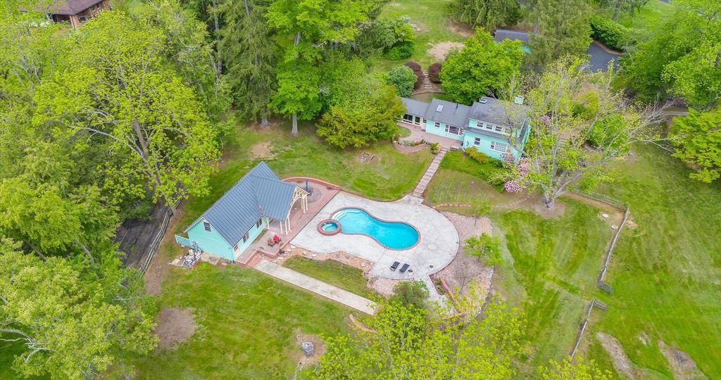 Majestic Pennsylvania Estate on Over 10 Acres Listed for 4.5 Million 5
