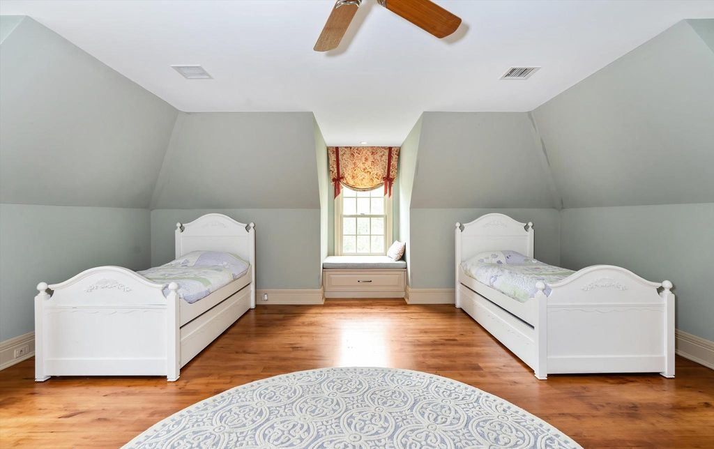 Majestic Pennsylvania Estate on Over 10 Acres Listed for 4.5 Million 50