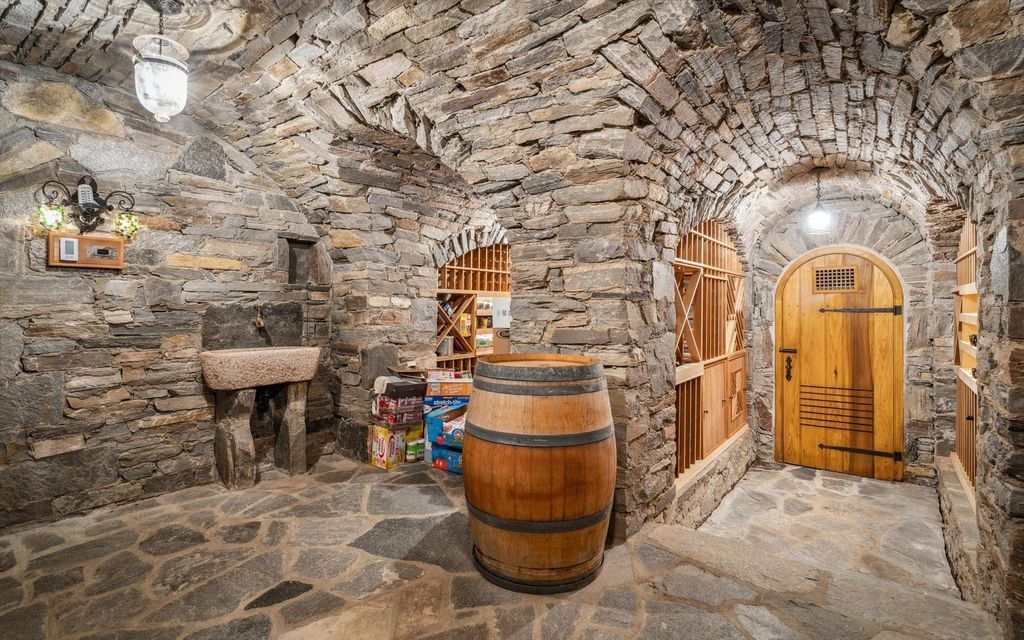 Majestic Pennsylvania Estate on Over 10 Acres Listed for 4.5 Million 56