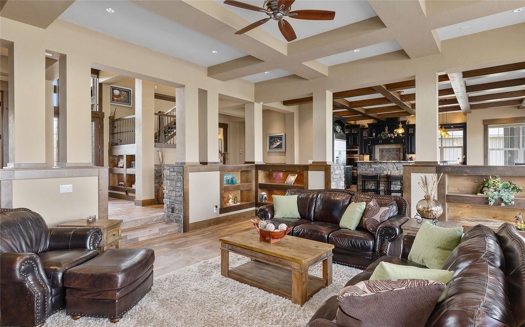 Mountain Retreat Unparalleled Views and Unmatched Luxury in Washington Offered at 3.25 Million 15