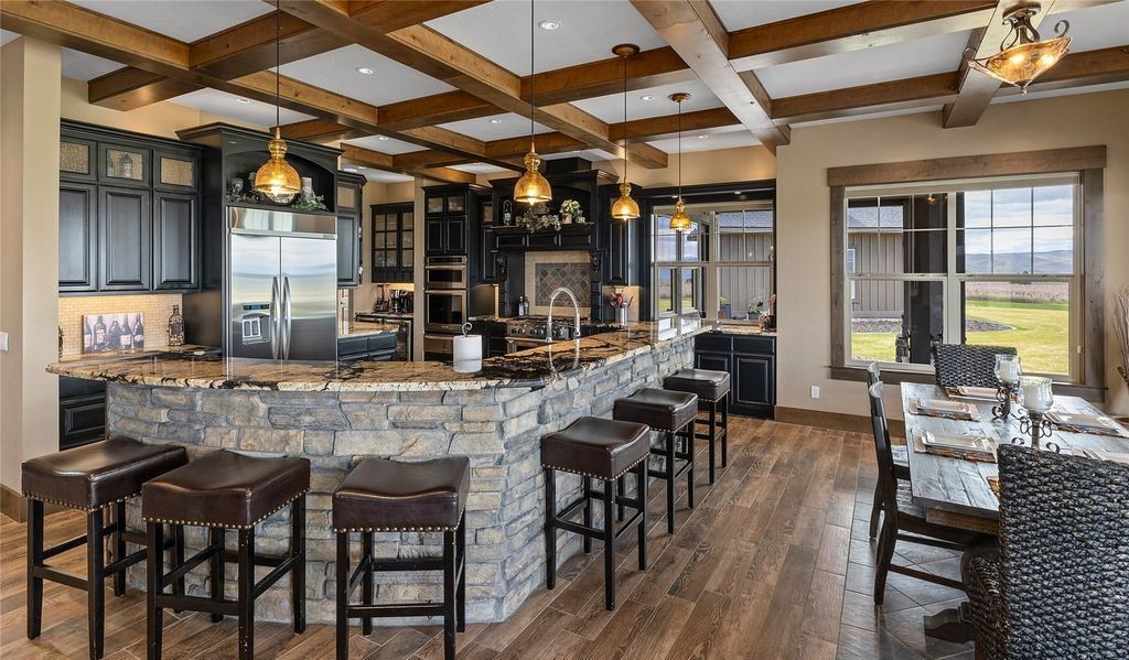 Mountain Retreat Unparalleled Views and Unmatched Luxury in Washington Offered at 3.25 Million 20