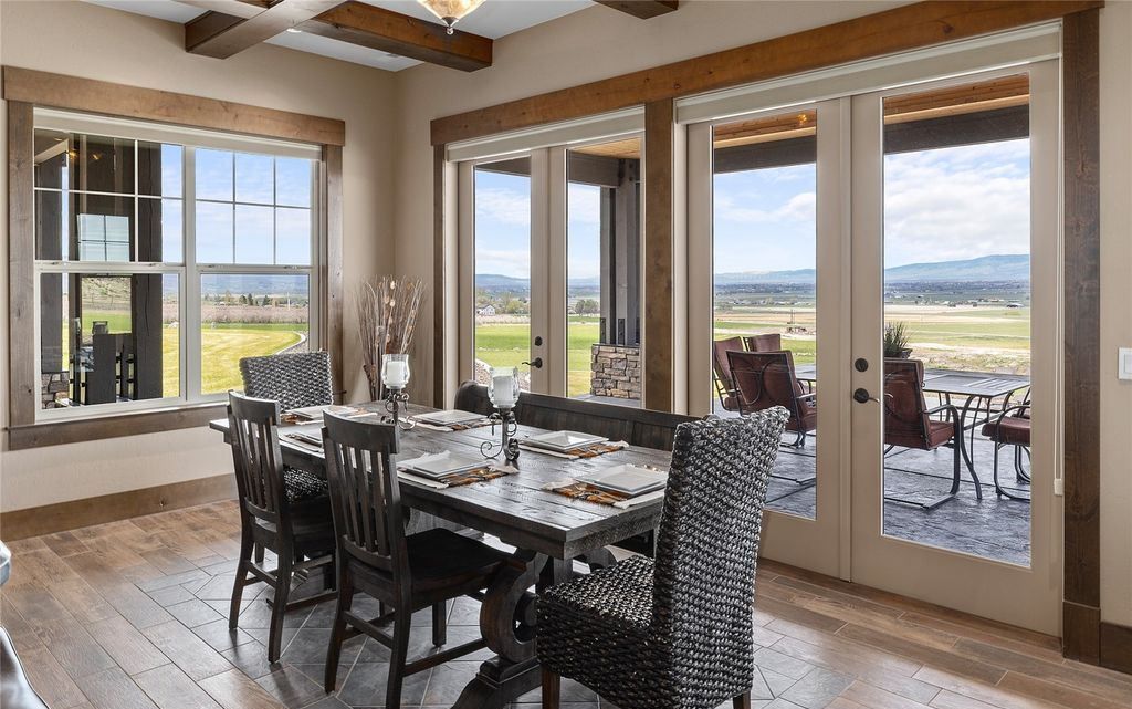 Mountain Retreat Unparalleled Views and Unmatched Luxury in Washington Offered at 3.25 Million 21
