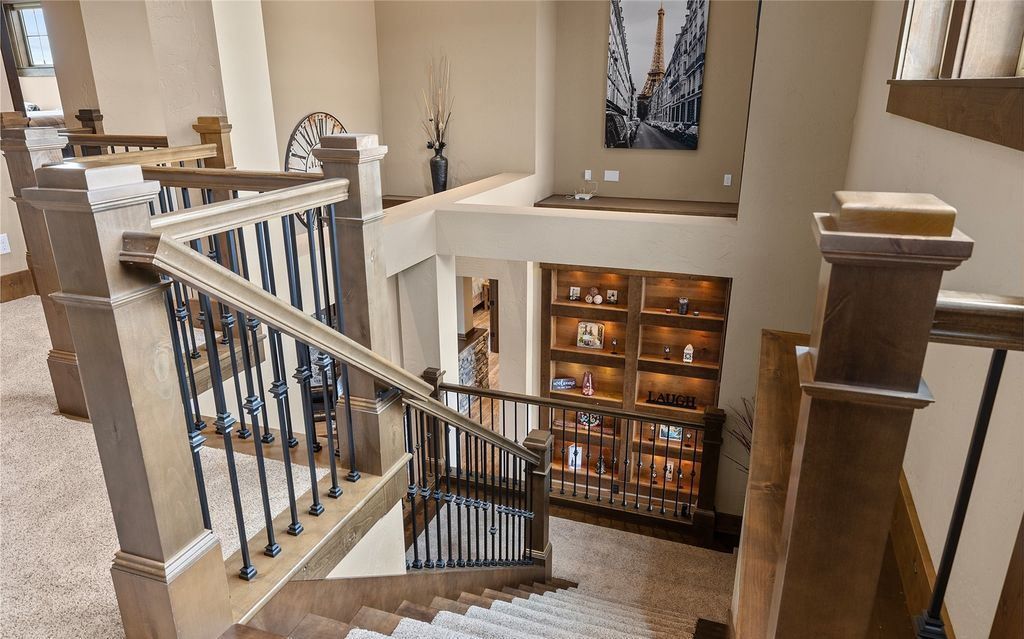 Mountain Retreat Unparalleled Views and Unmatched Luxury in Washington Offered at 3.25 Million 28